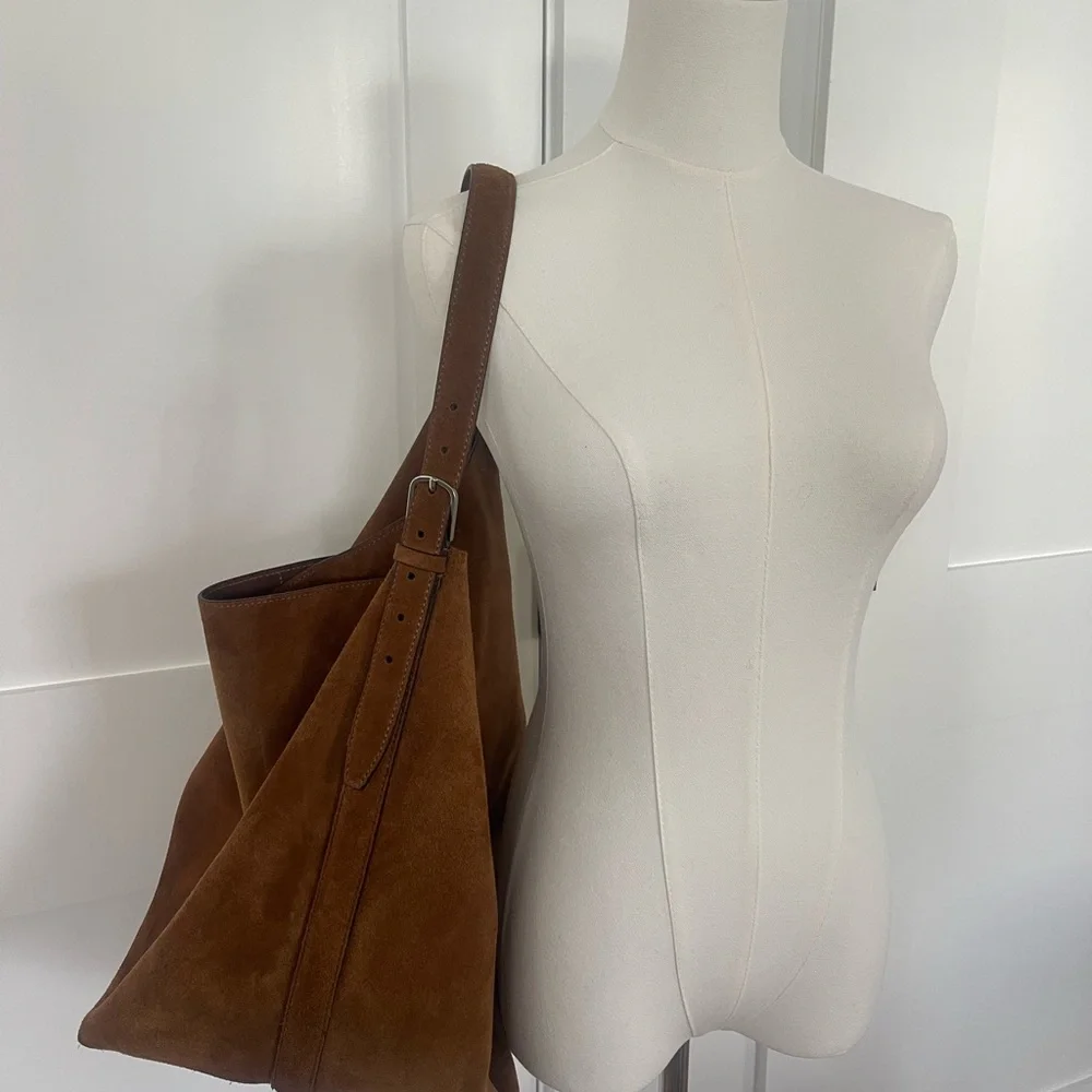 Toteme Large Suede Belted Tote Bag - Picture 2 of 5